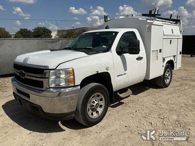 2013 Chevrolet Silverado 3500HD Enclosed Service Truck