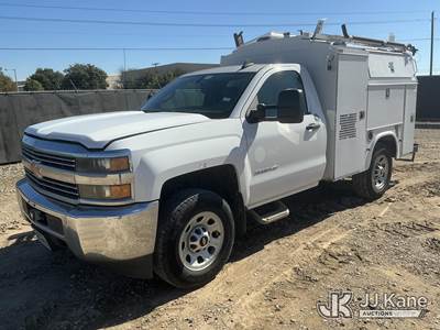 2015 Chevrolet Silverado 3500HD Enclosed Service Truck