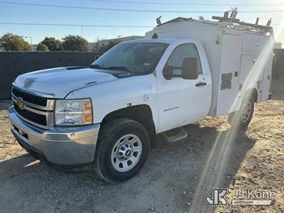2013 Chevrolet Silverado 3500HD Enclosed Service Truck