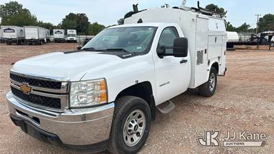2014 Chevrolet Silverado 3500HD Enclosed Service Truck