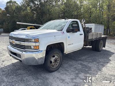 2017 Chevrolet Silverado 3500HD Flatbed Truck