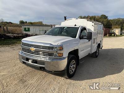 2015 Chevrolet Silverado 3500HD Enclosed High-Top Service Truck