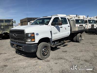 2019 Chevrolet Silverado 5500HD 4x4 Crew-Cab Flatbed/Service Truck