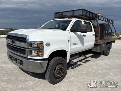 2019 Chevrolet Silverado 5500HD Crew-Cab Flatbed/Service Truck
