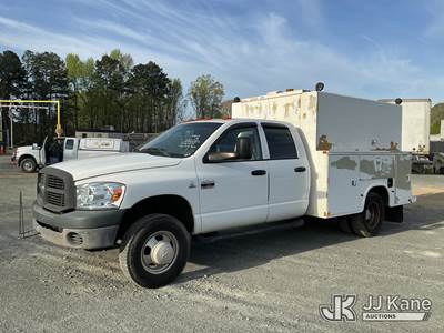 2007 Dodge Ram 3500 Extended-Cab Enclosed Service Truck