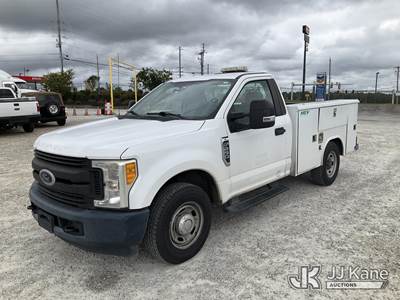 Ford F-250 Mechanic / Service Truck