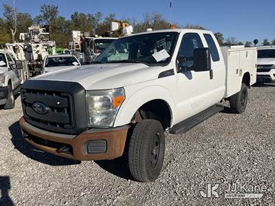2015 Ford F250 4x4 Extended-Cab Service Truck