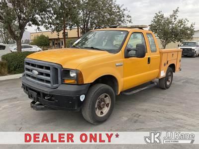 2006 Ford F-250 SD Extended-Cab Service Truck