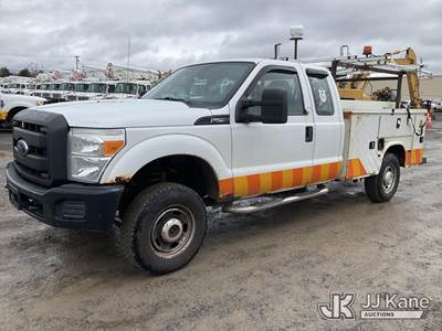 2016 Ford F250 4x4 Extended-Cab Service Truck
