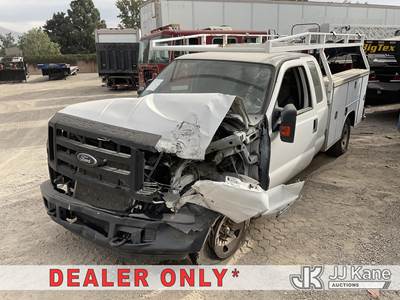 2009 Ford F-250 SD Extended-Cab Service Truck