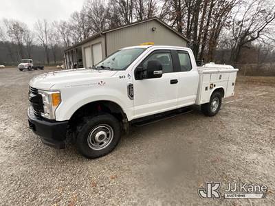 2017 Ford F-250 SD Extended-Cab Service Truck