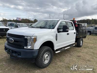 2018 Ford F250 4x4 Crew-Cab Flatbed/Service Truck