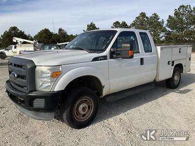 2015 Ford F250 4x4 Extended-Cab Service Truck