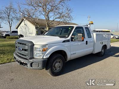 2016 Ford F-250 SD Extended-Cab Service Truck