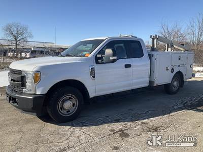 2017 Ford F-250 SD Extended-Cab Service Truck