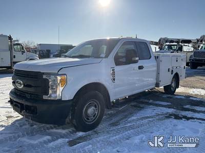 2017 Ford F250 Extended-Cab Service Truck