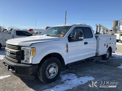2017 Ford F-250 SD Extended-Cab Service Truck