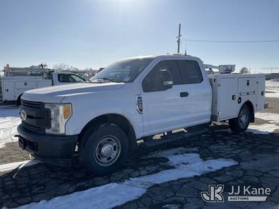 2017 Ford F250 Extended-Cab Service Truck