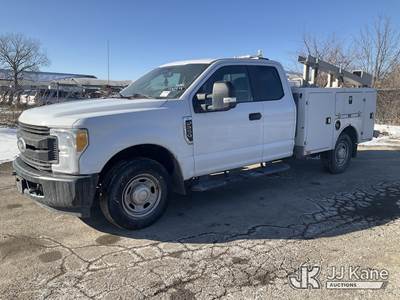 2017 Ford F-250 SD Extended-Cab Service Truck