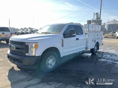 2017 Ford F-250 SD Extended-Cab Service Truck