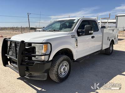 2017 Ford F-250 SD Extended-Cab Service Truck