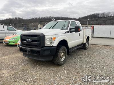 2015 Ford F250 4x4 Extended-Cab Service Truck