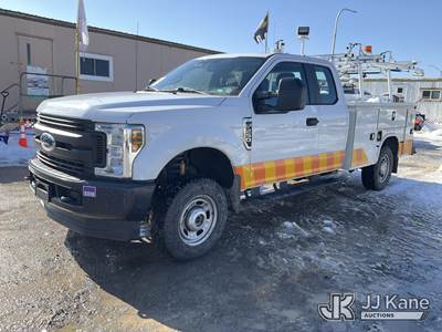 2019 Ford F250 4x4 Extended-Cab Service Truck