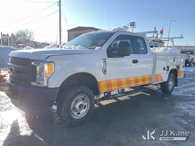 2017 Ford F250 4x4 Extended-Cab Service Truck