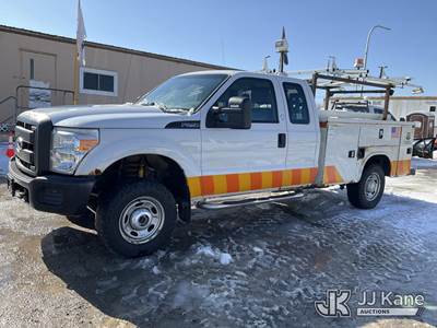 2016 Ford F250 4x4 Extended-Cab Service Truck