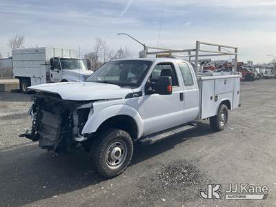 2016 Ford F250 4x4 Extended-Cab Service Truck