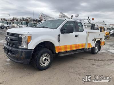 2017 Ford F250 4x4 Extended-Cab Service Truck