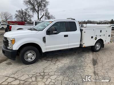 2017 Ford F250 Extended-Cab Service Truck