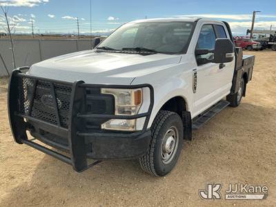 2020 Ford F250 4x4 Extended-Cab Flatbed/Service Truck