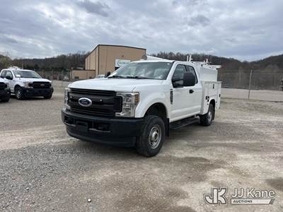 2019 Ford F250 4x4 Extended-Cab Service Truck