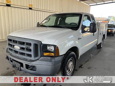 2006 Ford F-250 SD Extended-Cab Service Truck