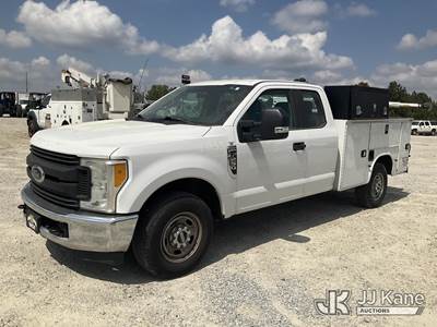 2017 Ford F250 Extended-Cab Service Truck