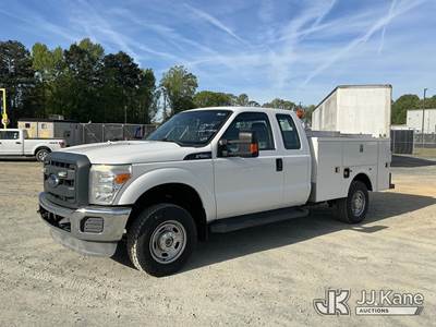 2015 Ford F250 SD 4X4 Extended-Cab Enclosed Service Truck