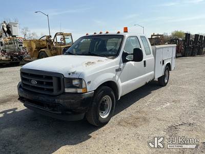 2002 Ford F-250SD Extended-Cab Service Truck
