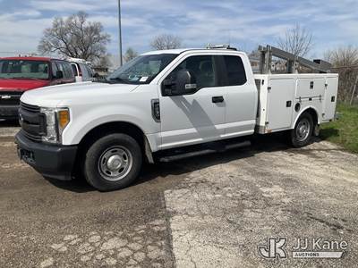 2017 Ford F-250 SD Extended-Cab Service Truck