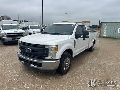 2017 Ford F250 Extended-Cab Service Truck