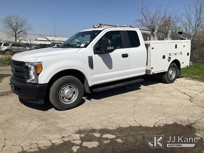 2017 Ford F-250 SD Extended-Cab Service Truck