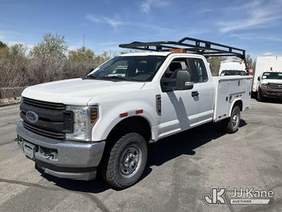2018 Ford F250 4x4 Extended-Cab Service Truck