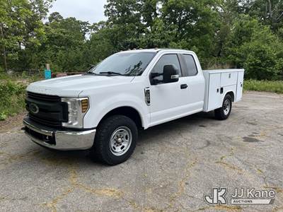 2018 Ford F250 Extended-Cab Service Truck