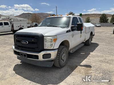 2016 Ford F250 4x4 Extended-Cab Service Truck