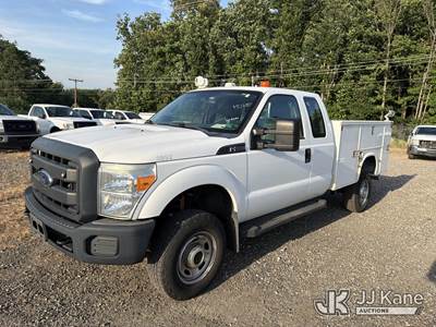 2015 Ford F250 4x4 Extended-Cab Service Truck