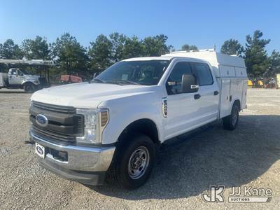 2018 Ford F250 4x4 Crew-Cab Enclosed Service Truck
