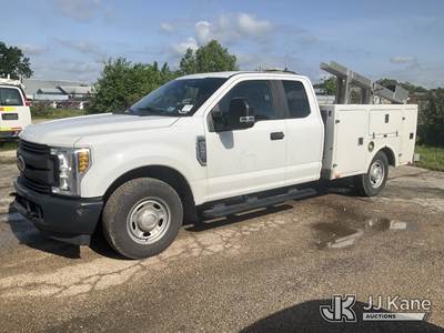 2018 Ford F250 Extended-Cab Service Truck