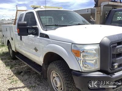 2012 Ford F250 4x4 Extended-Cab Service Truck
