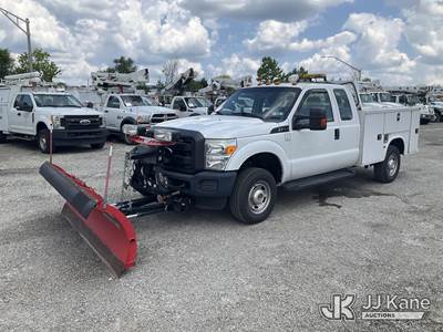 2016 Ford F250 4x4 Extended-Cab Service Truck