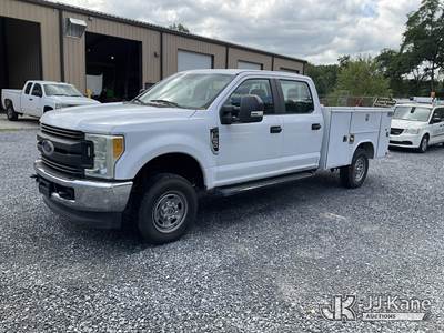 2017 Ford F250 4x4 Crew-Cab Service Truck
